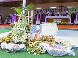 Inhumation : de derniers hommages rendus à l’évêque émérite Faustin Ngabu